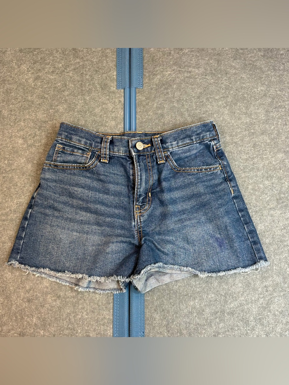 Old Navy Girls High Rise Medium Blue Wash Frayed Hem Denim Shorts Girls 12